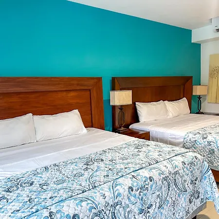 Luxury Beachfront Resort At Mareazul
