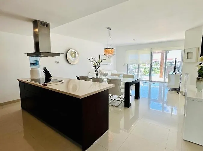 Luxury Beachfront At Mareazul