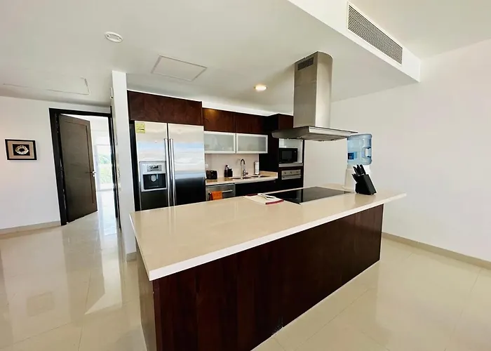 Luxury Beachfront At Mareazul Apartment